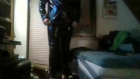 Snapshot of genius1606 chatting on December 14, 2:06 am genius1606 online show from December 14, 2:06 am