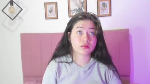 Snapshot of gennesis_love chatting on October 11, 1:38 am Sofia online show from October 11, 1:38 am