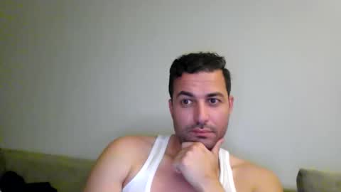Snapshot of genteldevil chatting on April 11, 12:15 am genteldevil online show from April 11, 12:15 am