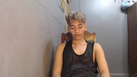 Snapshot of gentlemanlustx chatting on June 4, 3:07 pm Rayl online show from June 4, 3:07 pm