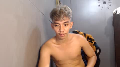 Snapshot of gentlemanlustx chatting on June 6, 2:55 pm Rayl online show from June 6, 2:55 pm