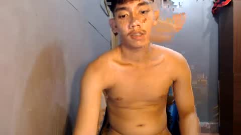 Snapshot of gentlemanlustx chatting on June 13, 3:37 am Rayl online show from June 13, 3:37 am