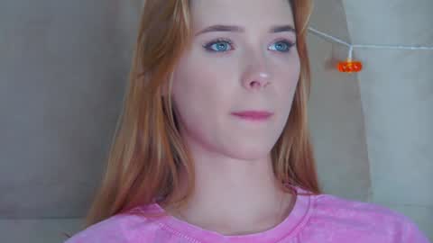 Snapshot of gentlerossi chatting on December 4, 8:51 pm GentleRossi online show from December 4, 8:51 pm