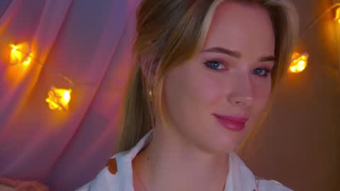 Snapshot of gentlerossi chatting on January 16, 12:45 am GentleRossi online show from January 16, 12:45 am