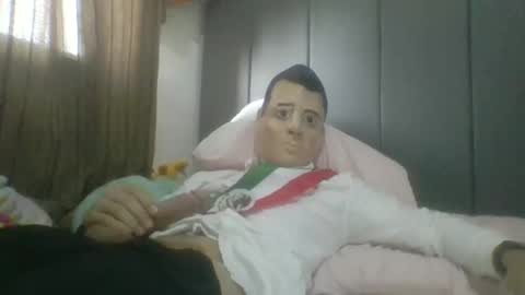 gentlrman33 online show from November 2, 10:23 pm