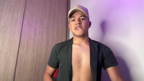 Snapshot of george_cams1 chatting on January 20, 3:28 pm Jorge online show from January 20, 3:28 pm