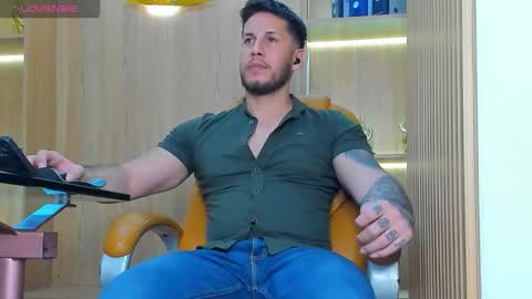 George online show from November 1, 8:33 pm