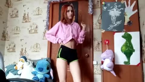 Snapshot of georgianahaeussler chatting on May 5, 2:36 pm Ellie online show from May 5, 2:36 pm