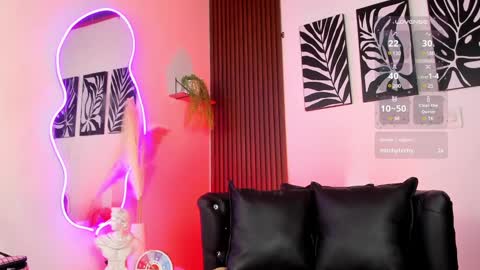 Snapshot of georgina_caruso chatting on January 29, 8:46 pm Georgina Caruso online show from January 29, 8:46 pm