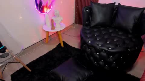 Snapshot of georgina_caruso chatting on March 12, 11:12 pm Georgina Caruso online show from March 12, 11:12 pm