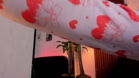 Snapshot of georgina_caruso chatting on October 17, 9:34 am Georgina Caruso online show from October 17, 9:34 am