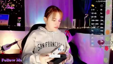 georgina_moschino online show from July 15, 5:12 am