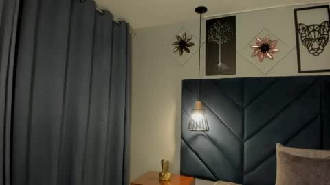 Snapshot of georgina_sensuelle chatting on June 10, 10:58 am Georgina online show from June 10, 10:58 am
