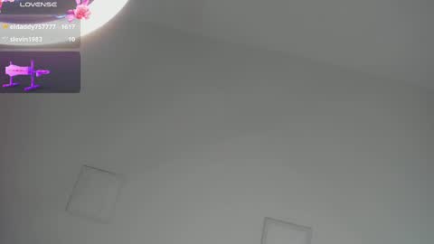 Kendal  online show from February 13, 2:01 am