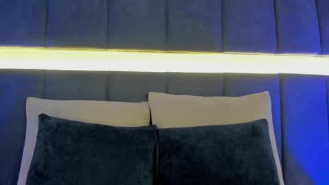 Kendal  online show from February 14, 11:31 am