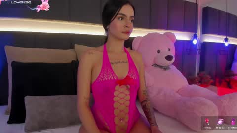 Kendal  online show from February 19, 11:25 pm