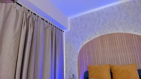 Kendal  online show from September 11, 11:43 am