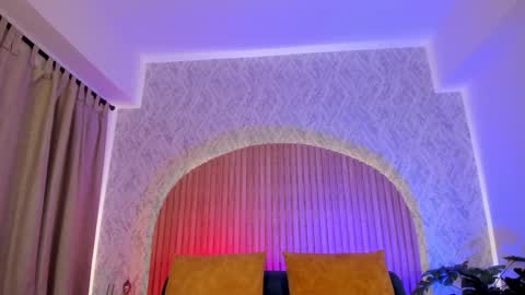 Kendal  online show from March 18, 12:30 pm