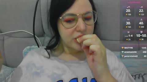 Snapshot of german_eva chatting on January 19, 2:49 pm Eva online show from January 19, 2:49 pm