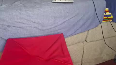 A  A online show from February 5, 2:08 am