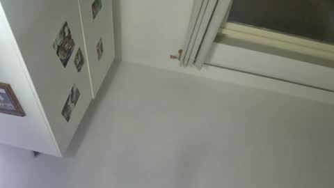 A  A online show from February 5, 5:09 am