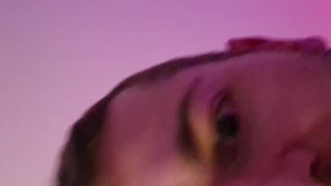 A  A online show from February 11, 6:40 am