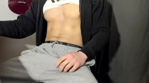 germanmike1997 online show from April 18, 11:03 am