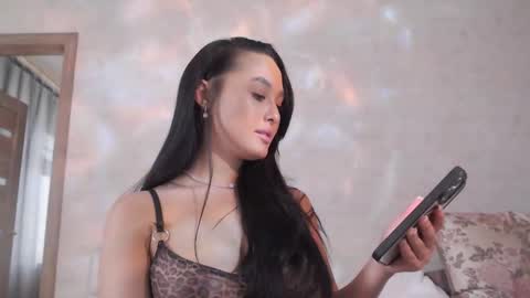 Snapshot of germiona_shine chatting on January 23, 6:06 am Germiona online show from January 23, 6:06 am