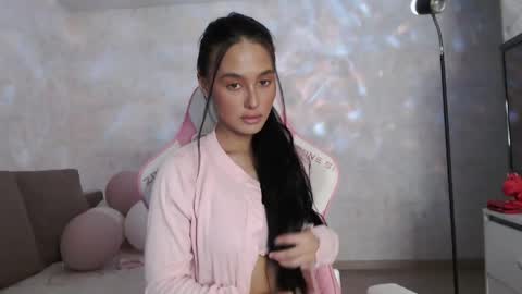 Snapshot of germiona_shine chatting on April 9, 2:00 am Germiona online show from April 9, 2:00 am