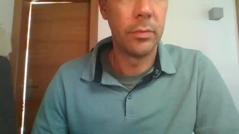 Snapshot of geronimo_2 chatting on November 9, 10:57 am geronimo_2 online show from November 9, 10:57 am