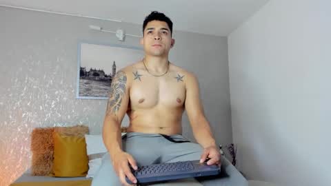 Snapshot of gerson_zt chatting on September 24, 12:03 am im Gerson online show from September 24, 12:03 am