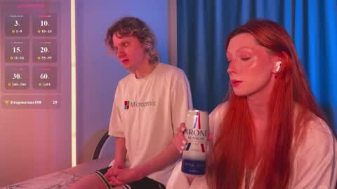 Snapshot of gethigh_ chatting on June 5, 9:20 pm Liz and Mark online show from June 5, 9:20 pm