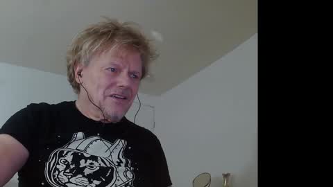 Snapshot of gethyn chatting on January 6, 3:09 am Gethyn online show from January 6, 3:09 am