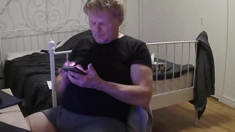 Snapshot of gethyn chatting on January 27, 3:37 am Gethyn online show from January 27, 3:37 am