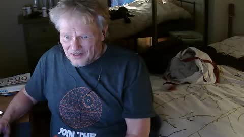 Snapshot of gethyn chatting on February 19, 8:44 am Gethyn online show from February 19, 8:44 am