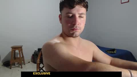 Snapshot of gferrari1996 chatting on December 15, 3:44 am gferrari1996 online show from December 15, 3:44 am