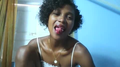 Snapshot of gggloria chatting on November 21, 6:45 am gggloria online show from November 21, 6:45 am