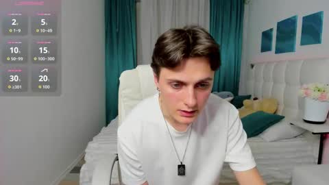 Alex online show from October 24, 6:37 pm