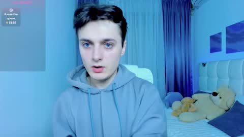 Alex online show from December 4, 10:24 am