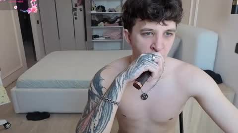 Ester and Ri online show from April 25, 1:41 pm