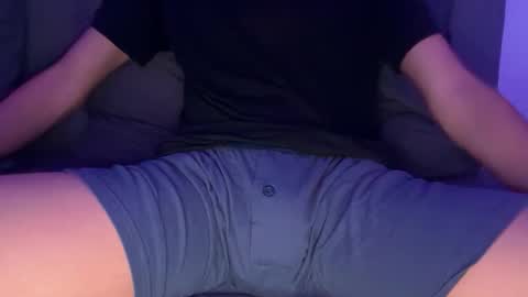 Snapshot of gh0st_boy_ chatting on May 6, 2:08 am gh0st_boy_ online show from May 6, 2:08 am