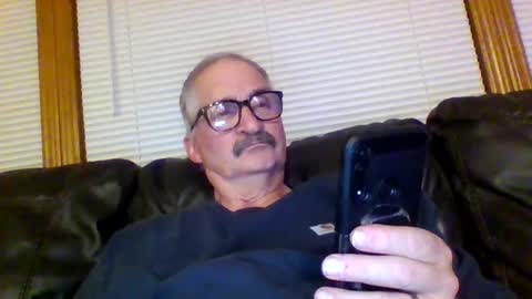 Snapshot of ghost2534 chatting on December 8, 6:01 am ghost2534 online show from December 8, 6:01 am