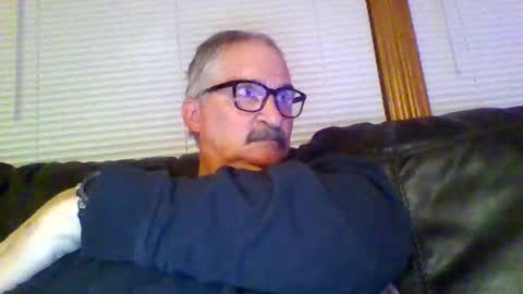 Snapshot of ghost2534 chatting on December 14, 4:34 am ghost2534 online show from December 14, 4:34 am