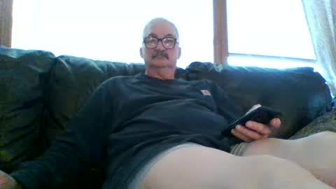 Snapshot of ghost2534 chatting on December 16, 1:00 pm ghost2534 online show from December 16, 1:00 pm