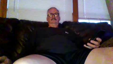 Snapshot of ghost2534 chatting on December 18, 11:56 am ghost2534 online show from December 18, 11:56 am