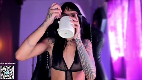 Sara online show from January 9, 4:21 pm