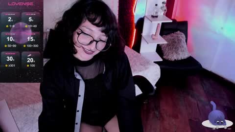 Snapshot of ghosty_doll chatting on December 2, 11:40 pm Allison online show from December 2, 11:40 pm