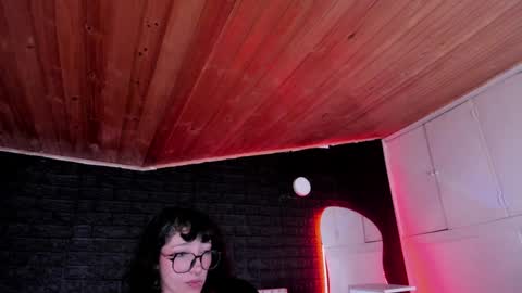 Snapshot of ghosty_doll chatting on December 3, 11:46 pm Allison online show from December 3, 11:46 pm