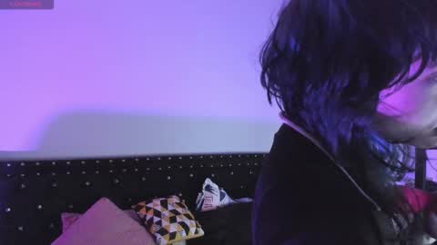 Allison  online show from December 16, 8:25 pm