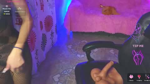 Snapshot of gia_flame_ chatting on October 4, 3:37 am gia_flame_ online show from October 4, 3:37 am